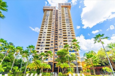 This bright and breezy corner unit features an open floorplan on Honolulu Country Club in Hawaii - for sale on GolfHomes.com, golf home, golf lot