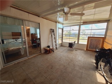 WATERFRONT COMMUNITY - MEMBERSHIP SHARE INCLUDED - AMAZING PRICE on Riverbend Golf and Country Club in Florida - for sale on GolfHomes.com, golf home, golf lot