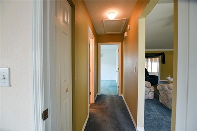 Welcome to your new beginning.  Well maintained home, close to on Eagle Ridge At Spruce Creek Country Club in Florida - for sale on GolfHomes.com, golf home, golf lot