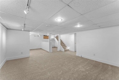 Charming and well-maintained 3-bed, 2-bath home on a spacious on Soldiers Memorial Field Golf Course in Minnesota - for sale on GolfHomes.com, golf home, golf lot