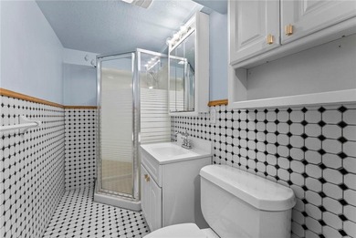 Charming and well-maintained 3-bed, 2-bath home on a spacious on Soldiers Memorial Field Golf Course in Minnesota - for sale on GolfHomes.com, golf home, golf lot