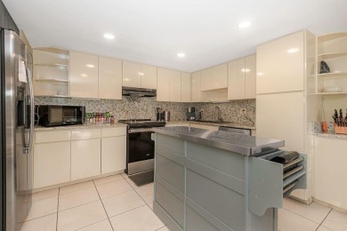 Beautiful 4 bedroom 2 1/2 Bathroom Townhouse. Features Kitchen on  in Florida - for sale on GolfHomes.com, golf home, golf lot