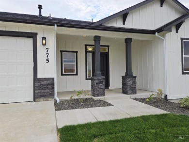Gorgeous home, great sunset views off the deck and a location on Scotch Pines Golf Course in Idaho - for sale on GolfHomes.com, golf home, golf lot