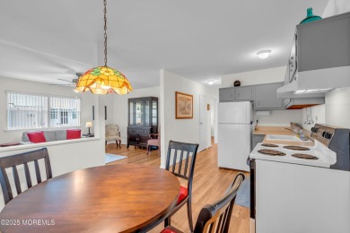 Well maintained Edgewood 1 model located in 55+ Crestwood on Keswick Village Golf Course in New Jersey - for sale on GolfHomes.com, golf home, golf lot