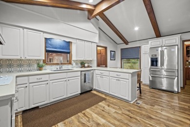 Fully remodeled and updated throughout. New roof in 2024 on Foxwood Golf Club in Arkansas - for sale on GolfHomes.com, golf home, golf lot