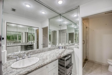 Charming 55+ community villa in Applegate at Indian Springs on Indian Spring Golf and Country Club in Florida - for sale on GolfHomes.com, golf home, golf lot