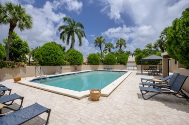 Charming 55+ community villa in Applegate at Indian Springs on Indian Spring Golf and Country Club in Florida - for sale on GolfHomes.com, golf home, golf lot