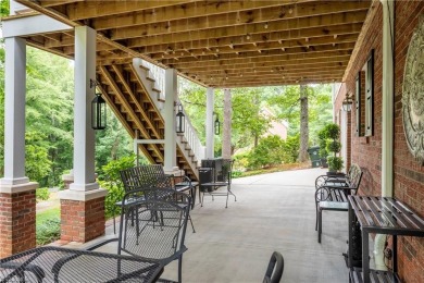 Discover the charm of this beautifully maintained 5 bedroom, 3 on Lexington Golf Club in North Carolina - for sale on GolfHomes.com, golf home, golf lot