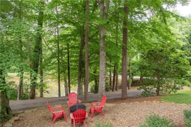 Discover the charm of this beautifully maintained 5 bedroom, 3 on Lexington Golf Club in North Carolina - for sale on GolfHomes.com, golf home, golf lot