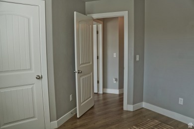 Beautiful 3 bedroom, two and a half bath townhome. New hybrid on The Links At Sleepy Ridge in Utah - for sale on GolfHomes.com, golf home, golf lot