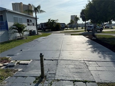 Welcome to Palmetto Palms where YOU own the land. This beautiful on Kelly Greens Golf and Country Club in Florida - for sale on GolfHomes.com, golf home, golf lot