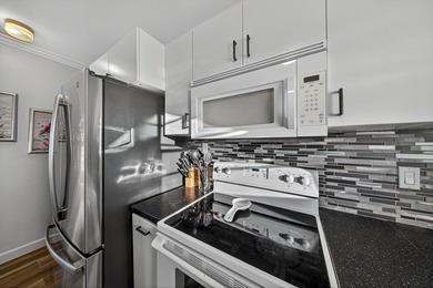 Pompano Beach - CORNER UNIT -First Floor - 2 BR/1 BA Upgraded on Leisureville Community Association in Florida - for sale on GolfHomes.com, golf home, golf lot