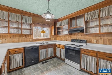 EXCELLENT LOCATION!! Darling Lake Monticello ranch-style home on Lake Monticello Golf Course in Virginia - for sale on GolfHomes.com, golf home, golf lot