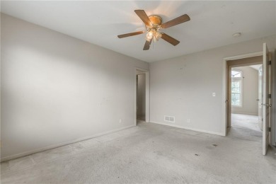 The seller is highly motivated, so don't hesitate to bring your on Staley Farms Golf Club in Missouri - for sale on GolfHomes.com, golf home, golf lot