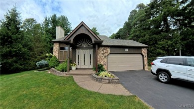 Welcome to 360 Muegel Rd! Location, Location, Location!!!  Right on Transit Valley Country Club in New York - for sale on GolfHomes.com, golf home, golf lot