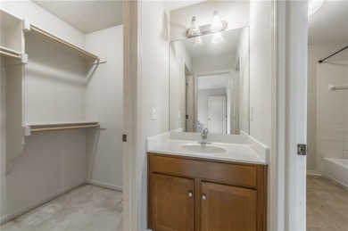 The seller is highly motivated, so don't hesitate to bring your on Staley Farms Golf Club in Missouri - for sale on GolfHomes.com, golf home, golf lot