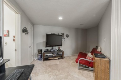The seller is highly motivated, so don't hesitate to bring your on Staley Farms Golf Club in Missouri - for sale on GolfHomes.com, golf home, golf lot
