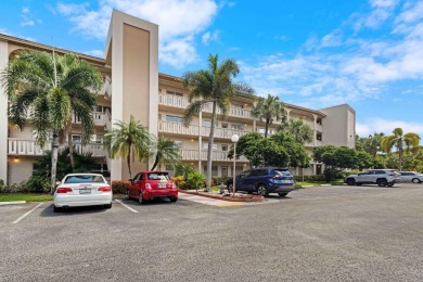 Fully renovated 1-bedroom, 1-bathroom condo offers beautiful on Wynmoor Golf Course in Florida - for sale on GolfHomes.com, golf home, golf lot