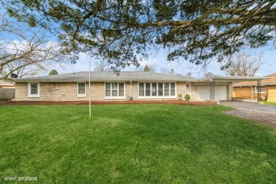 Welcome home to this charming three-bedroom on Innsbrook Country Club in Indiana - for sale on GolfHomes.com, golf home, golf lot