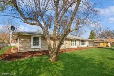 Welcome home to this charming three-bedroom on Innsbrook Country Club in Indiana - for sale on GolfHomes.com, golf home, golf lot