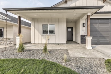 This unique split bedroom open floor plan offers living at its on Scotch Pines Golf Course in Idaho - for sale on GolfHomes.com, golf home, golf lot