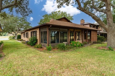 Located in a highly sought-after golf community. 2016 Roof on Shalimar Pointe Golf and Country Club in Florida - for sale on GolfHomes.com, golf home, golf lot