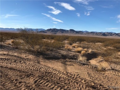 Nice lot in cul-de-sac street.  Utilities need extending a short on Valle Vista Golf Course in Arizona - for sale on GolfHomes.com, golf home, golf lot