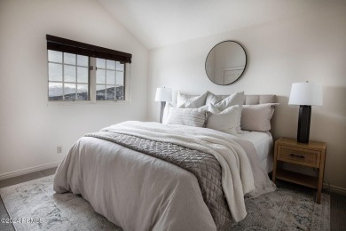 Looking for a great investment or resort-like living?  This home on Homestead Golf Club and Resort in Utah - for sale on GolfHomes.com, golf home, golf lot