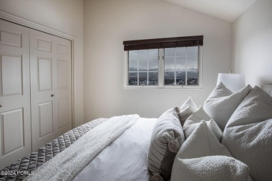 Looking for a great investment or resort-like living?  This home on Homestead Golf Club and Resort in Utah - for sale on GolfHomes.com, golf home, golf lot