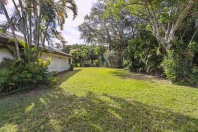 Spacious and well-built 3/2 home on prime oversized lot backing on Pine Tree Golf Club in Florida - for sale on GolfHomes.com, golf home, golf lot