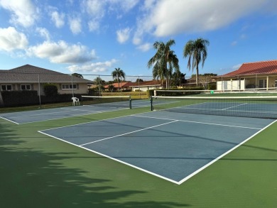 Spacious and well-built 3/2 home on prime oversized lot backing on Pine Tree Golf Club in Florida - for sale on GolfHomes.com, golf home, golf lot