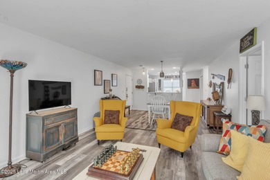 Beautifully Updated and Fully Furnished!SELLER OFFERING UP TO $3 on Stillwaters Golf and Country Club in Alabama - for sale on GolfHomes.com, golf home, golf lot