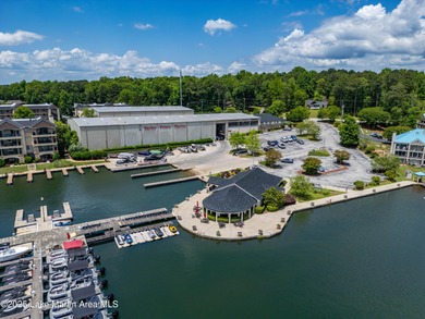 Beautifully Updated and Fully Furnished!SELLER OFFERING UP TO $3 on Stillwaters Golf and Country Club in Alabama - for sale on GolfHomes.com, golf home, golf lot