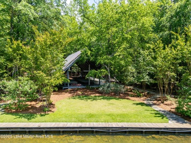 Beautifully Updated and Fully Furnished!SELLER OFFERING UP TO $3 on Stillwaters Golf and Country Club in Alabama - for sale on GolfHomes.com, golf home, golf lot