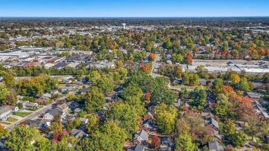 This charming updated 3-bedroom, 2.5-bath home is located in the on Idle Hour Country Club in Kentucky - for sale on GolfHomes.com, golf home, golf lot