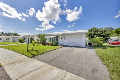 Pompano Beach Single Family 2BR/2BA with a 1 Car Garage on Leisureville Community Association in Florida - for sale on GolfHomes.com, golf home, golf lot