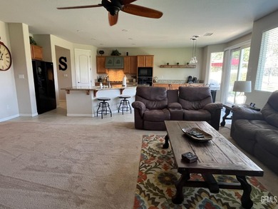 Beautiful well-kept home on the golf course in the highly on Rio Bravo Country Club in California - for sale on GolfHomes.com, golf home, golf lot