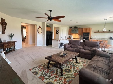 Beautiful well-kept home on the golf course in the highly on Rio Bravo Country Club in California - for sale on GolfHomes.com, golf home, golf lot