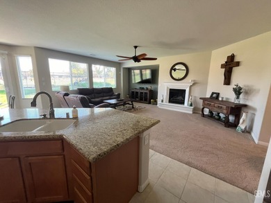 Beautiful well-kept home on the golf course in the highly on Rio Bravo Country Club in California - for sale on GolfHomes.com, golf home, golf lot