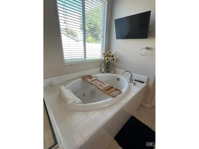 Beautiful well-kept home on the golf course in the highly on Rio Bravo Country Club in California - for sale on GolfHomes.com, golf home, golf lot