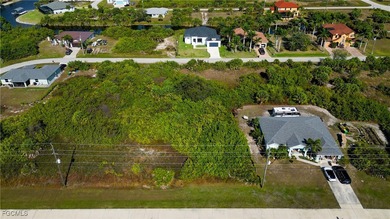 This charming single-family residential lot is located in South on Rotonda Golf and Country Club - Long Marsh  in Florida - for sale on GolfHomes.com, golf home, golf lot