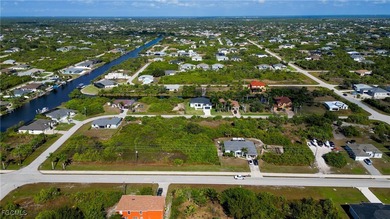 This charming single-family residential lot is located in South on Rotonda Golf and Country Club - Long Marsh  in Florida - for sale on GolfHomes.com, golf home, golf lot
