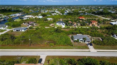 This charming single-family residential lot is located in South on Rotonda Golf and Country Club - Long Marsh  in Florida - for sale on GolfHomes.com, golf home, golf lot