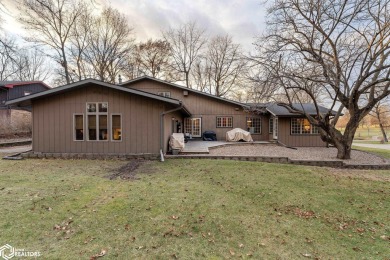 EXQUISITE home at the Golf & Country Club! 5 BR, 4.5 Baths on Washington Golf and Country Club in Iowa - for sale on GolfHomes.com, golf home, golf lot