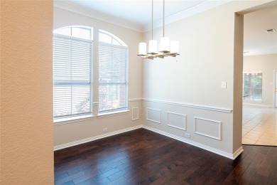 Come see this beautiful ONE AND A HALF STORY in the Oakmont on Oakmont Country Club in Texas - for sale on GolfHomes.com, golf home, golf lot