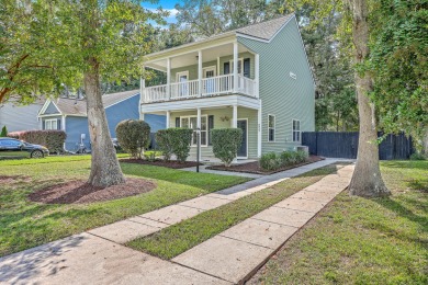 MOVE-IN READY WITH NEW ROOF SHINGLES & FRESH PAINT! Dorchester on Golf Club At Wescott Plantation in South Carolina - for sale on GolfHomes.com, golf home, golf lot