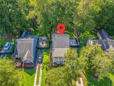 MOVE-IN READY WITH NEW ROOF SHINGLES & FRESH PAINT! Dorchester on Golf Club At Wescott Plantation in South Carolina - for sale on GolfHomes.com, golf home, golf lot