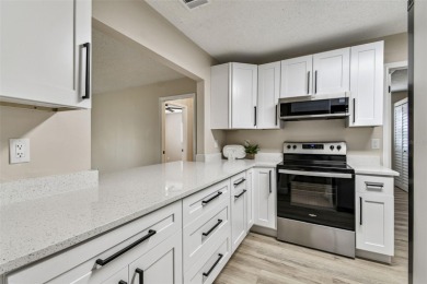 Your Dream Florida Lifestyle Awaits -- 2 Bed / 2 Bath Gem at the on Caloosa Greens Executive Golf Course in Florida - for sale on GolfHomes.com, golf home, golf lot
