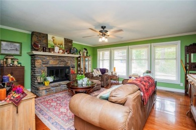 Adorable and cozy meets easy access. This quiet street is just a on Bella Vista Country Club - Kingswood in Arkansas - for sale on GolfHomes.com, golf home, golf lot