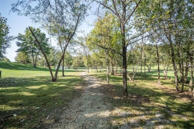 Discover the perfect Innsbrook getaway in this updated ranch on Innsbrook Resort Golf Course in Missouri - for sale on GolfHomes.com, golf home, golf lot